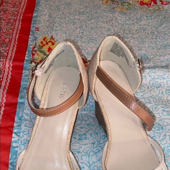 APT. 9 - Picture 3 of 5